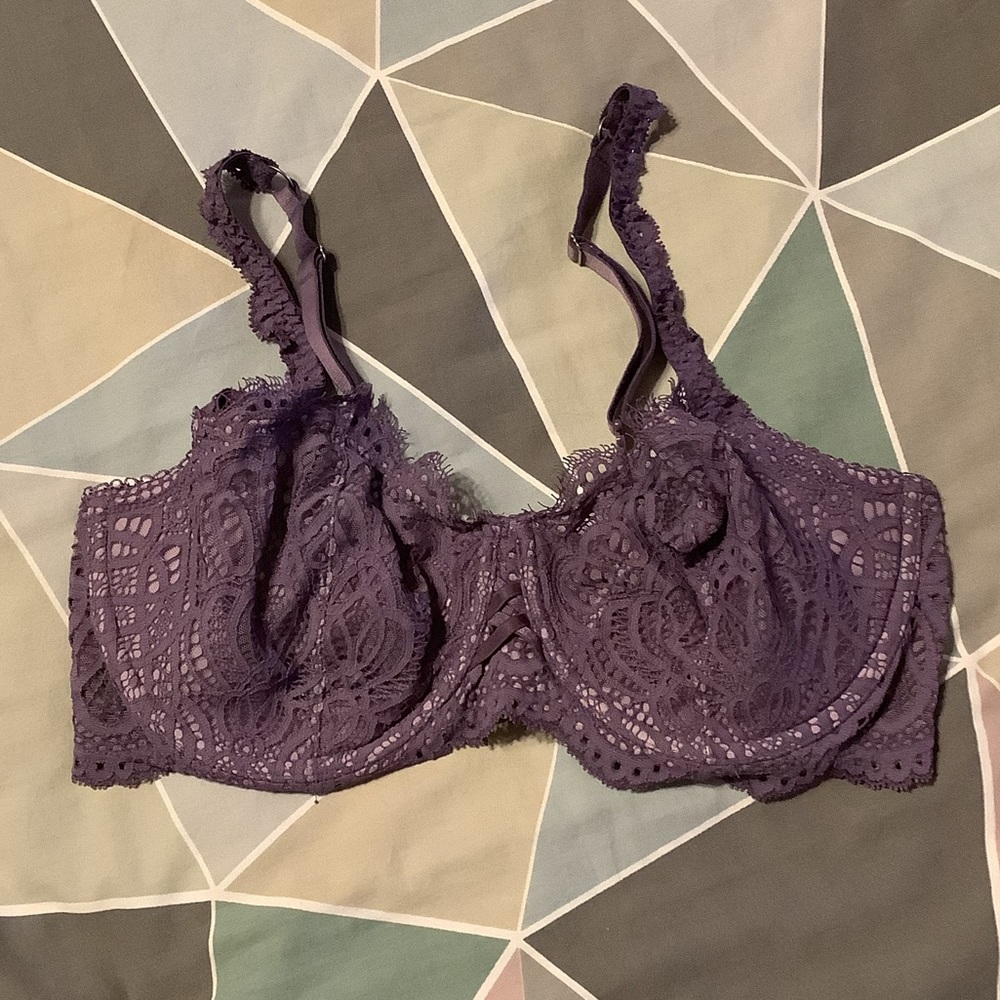 Victoria’s Secret 36DD Unlined Demi Push-up Without Padding